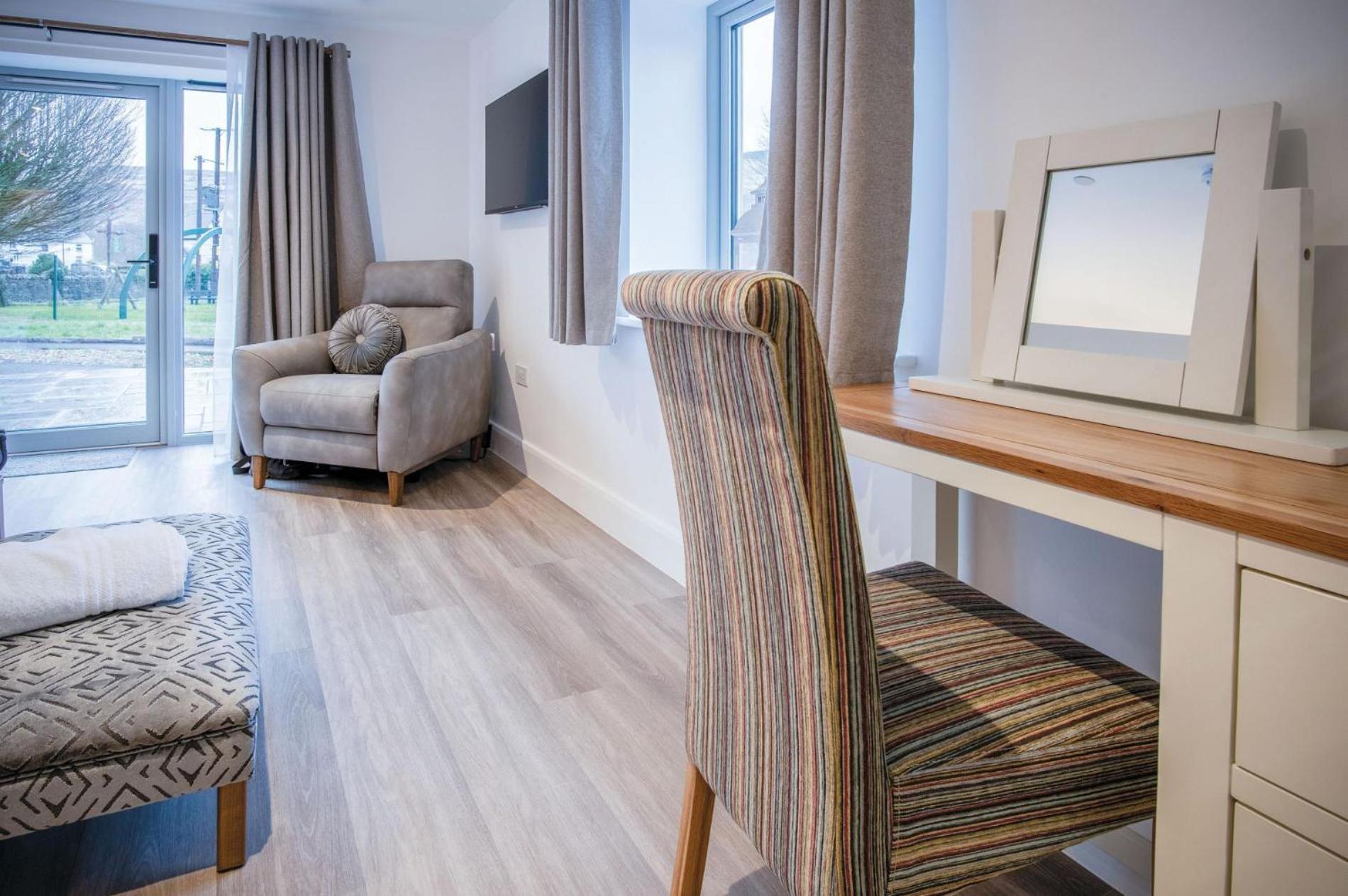 Suite 2 - Sleeping Giant Hotel - Pen Y Cae Inn Brecon Exterior photo